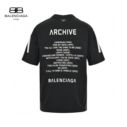 T-shirt graphique Balenciaga blanc à logo (noir)