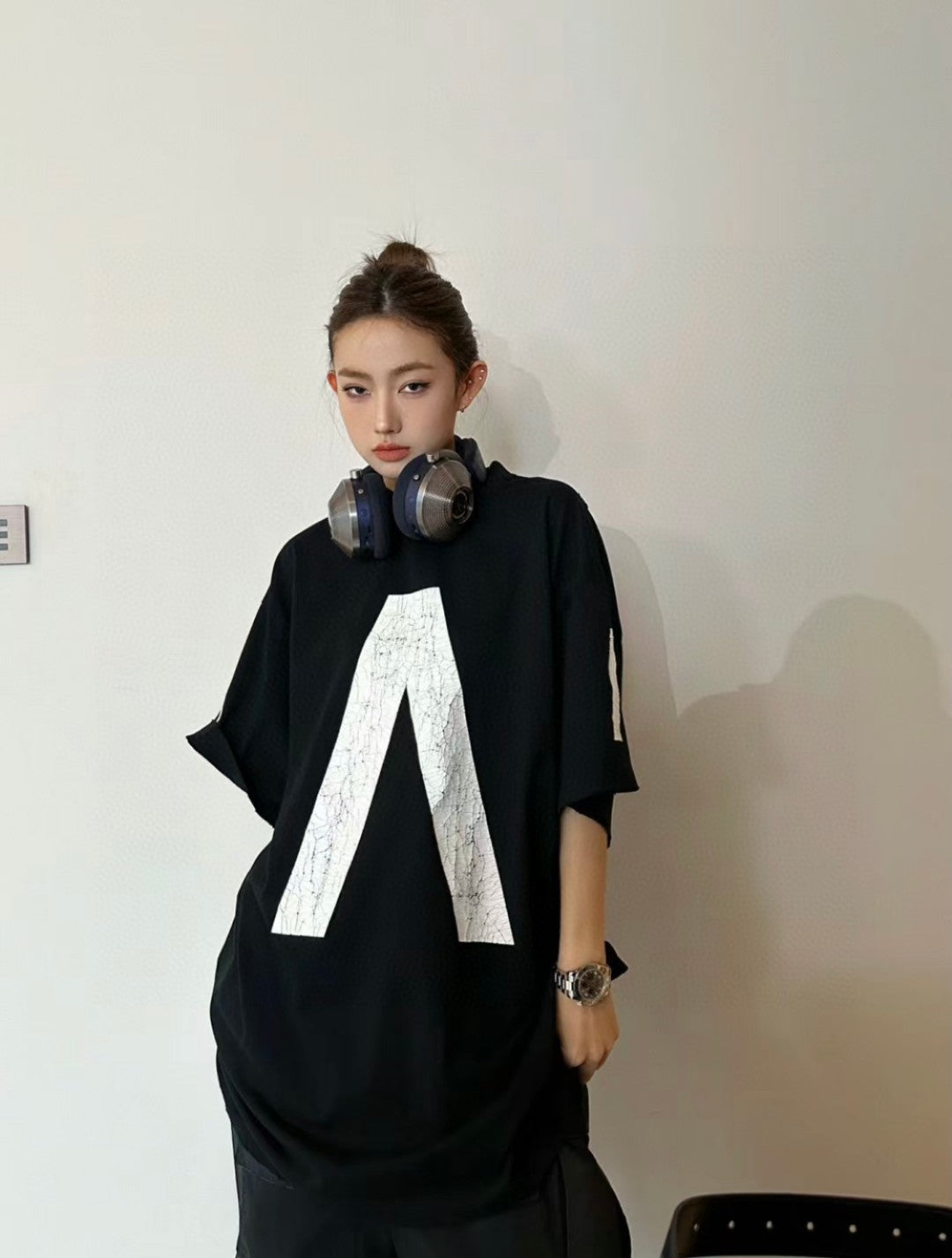 T-shirt graphique Balenciaga blanc à logo (noir)