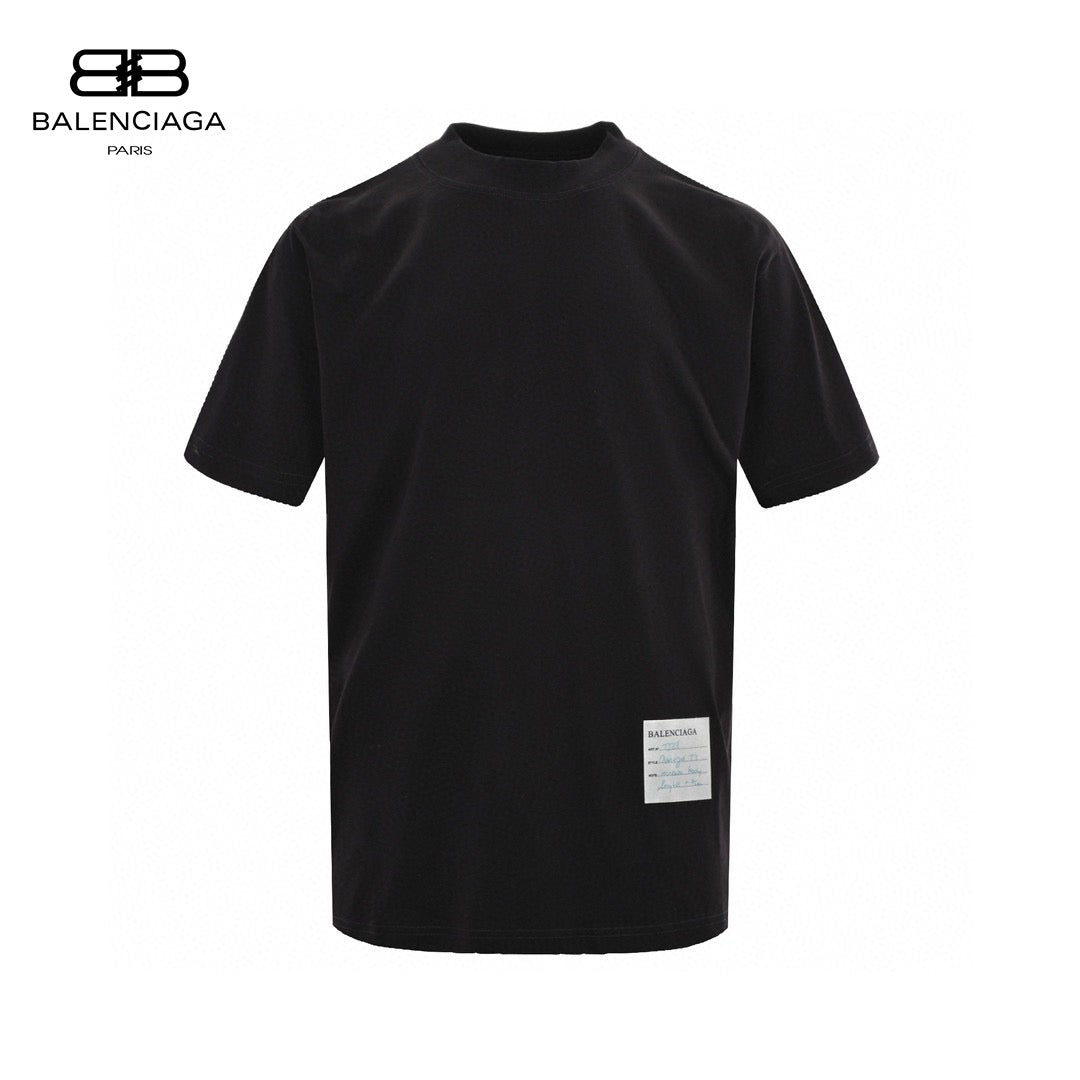 T-shirt noir Balenciaga avec détail d'étiquette