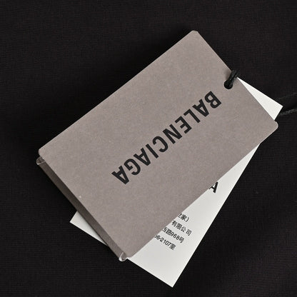 T-shirt noir Balenciaga avec détail d'étiquette