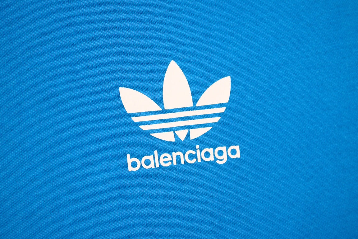 T-shirt Balenciaga en collaboration avec Adidas