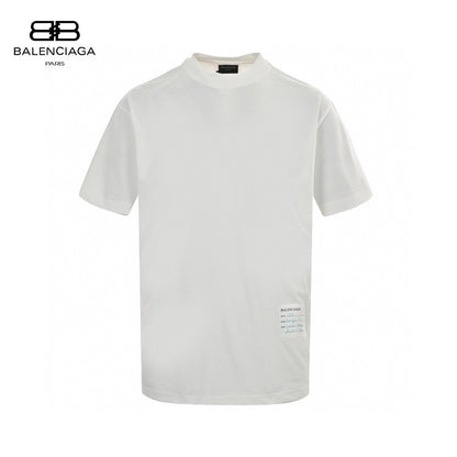 T-shirt blanc Balenciaga avec étiquette détaillée