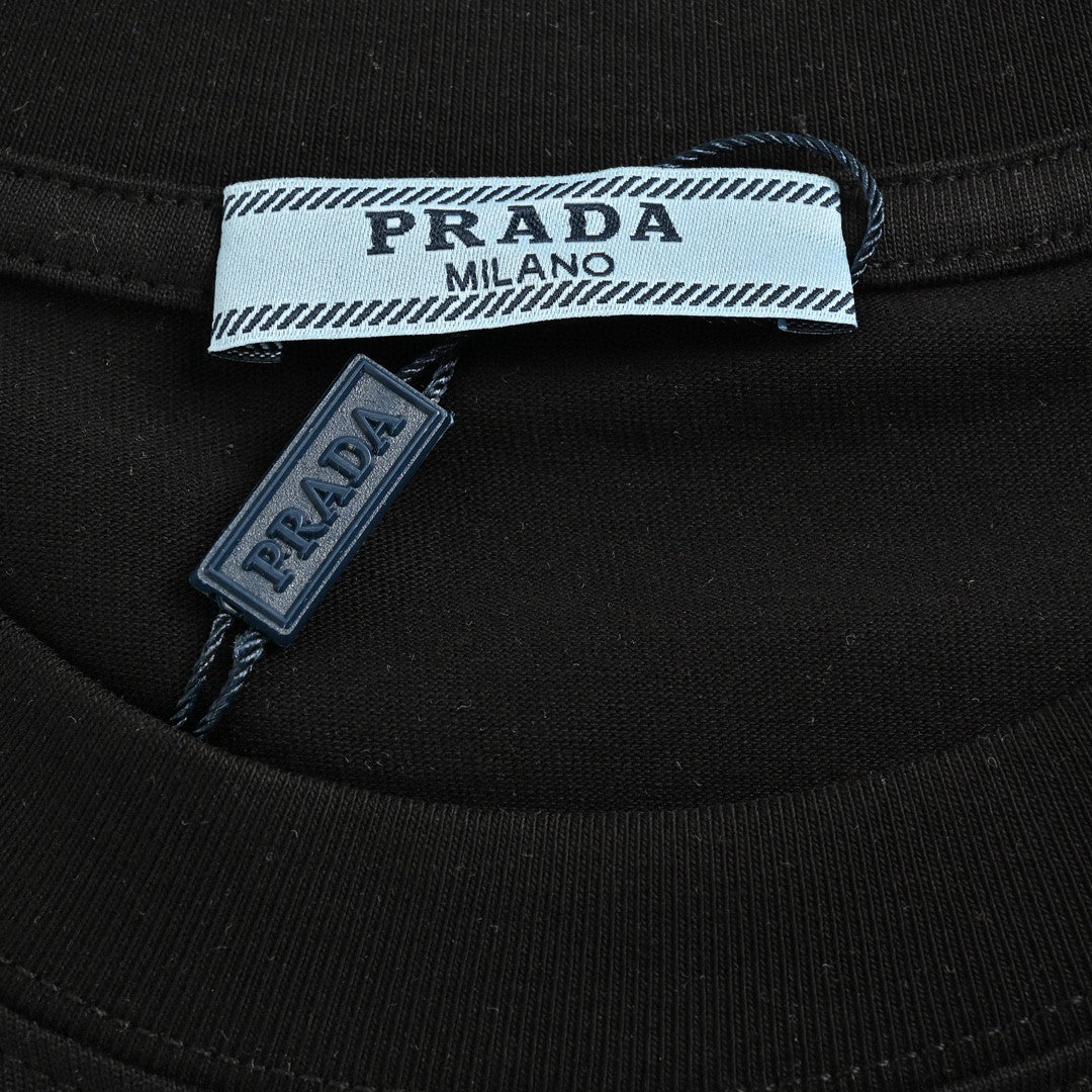 T-shirt Prada Milano noir à emblème