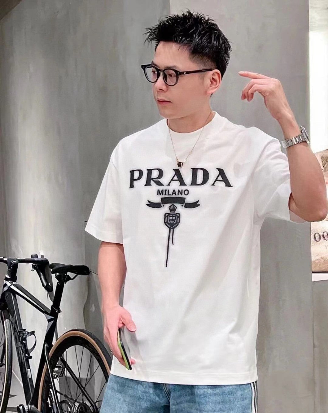 T-shirt Prada Milano blanc à emblème