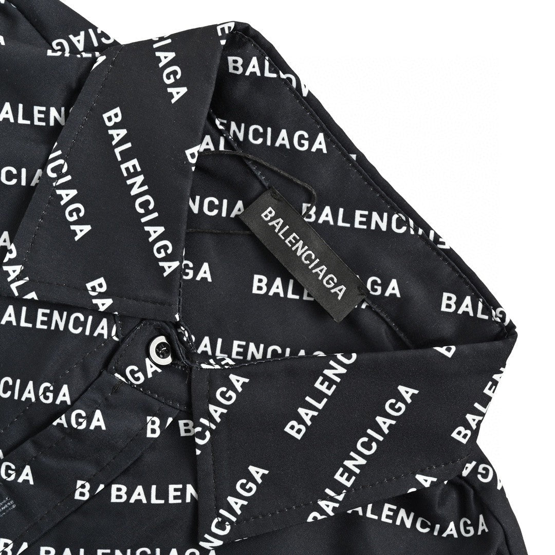 Chemise Balenciaga à imprimé logo intégral (noire)