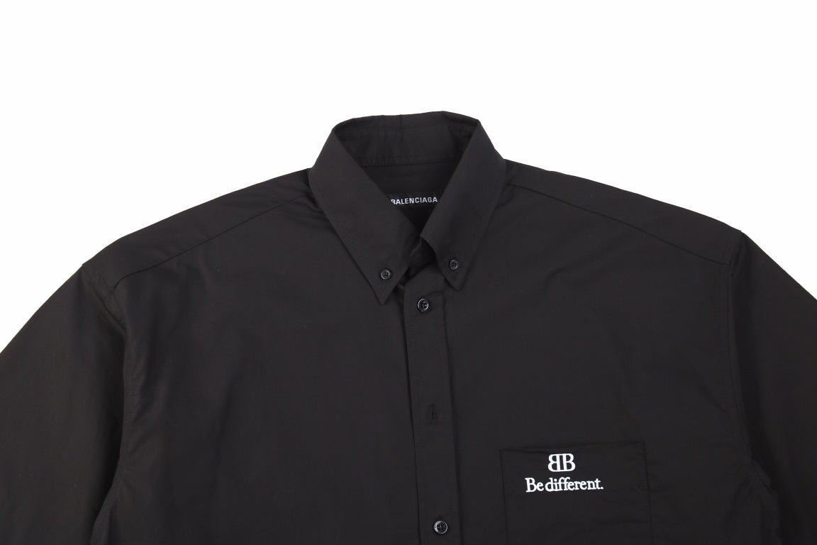 Chemise de la campagne Balenciaga « Be Different »