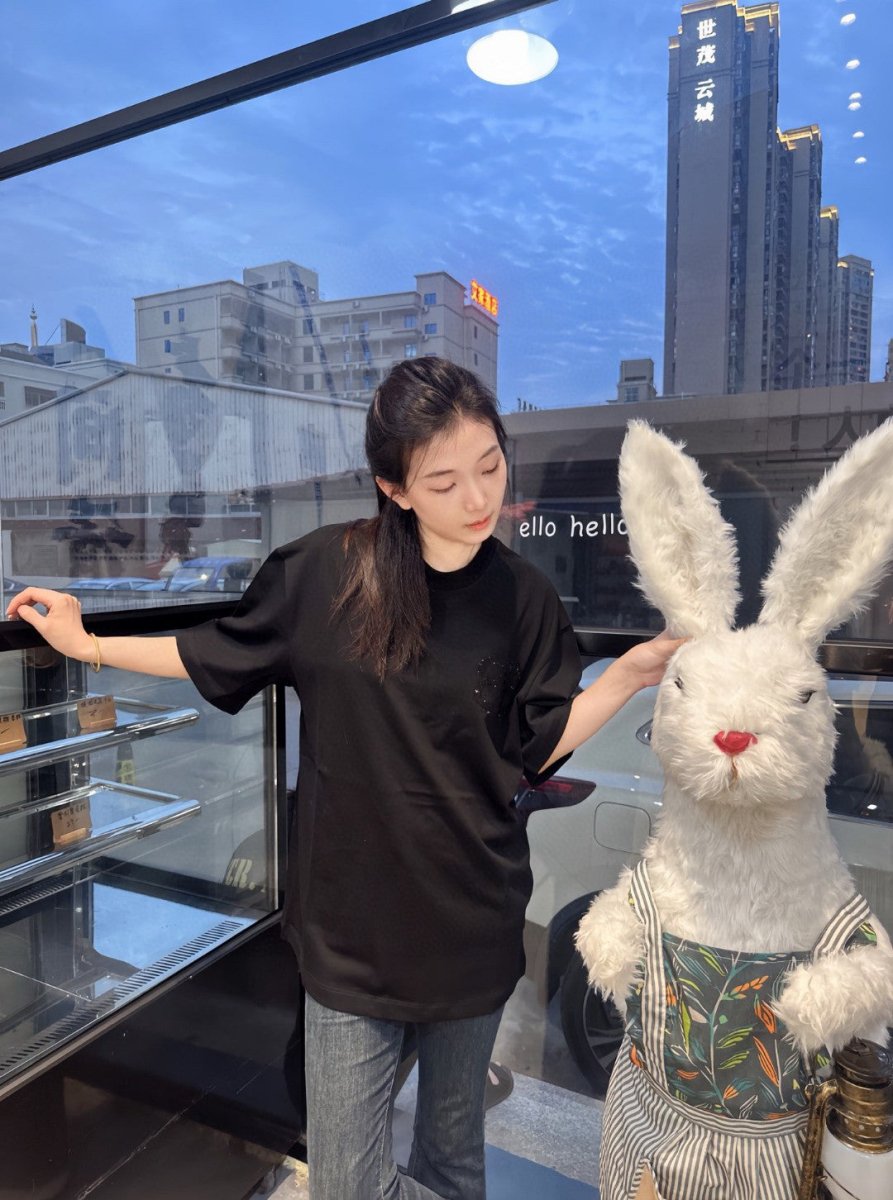 T-shirt Balenciaga à logo cristal noir