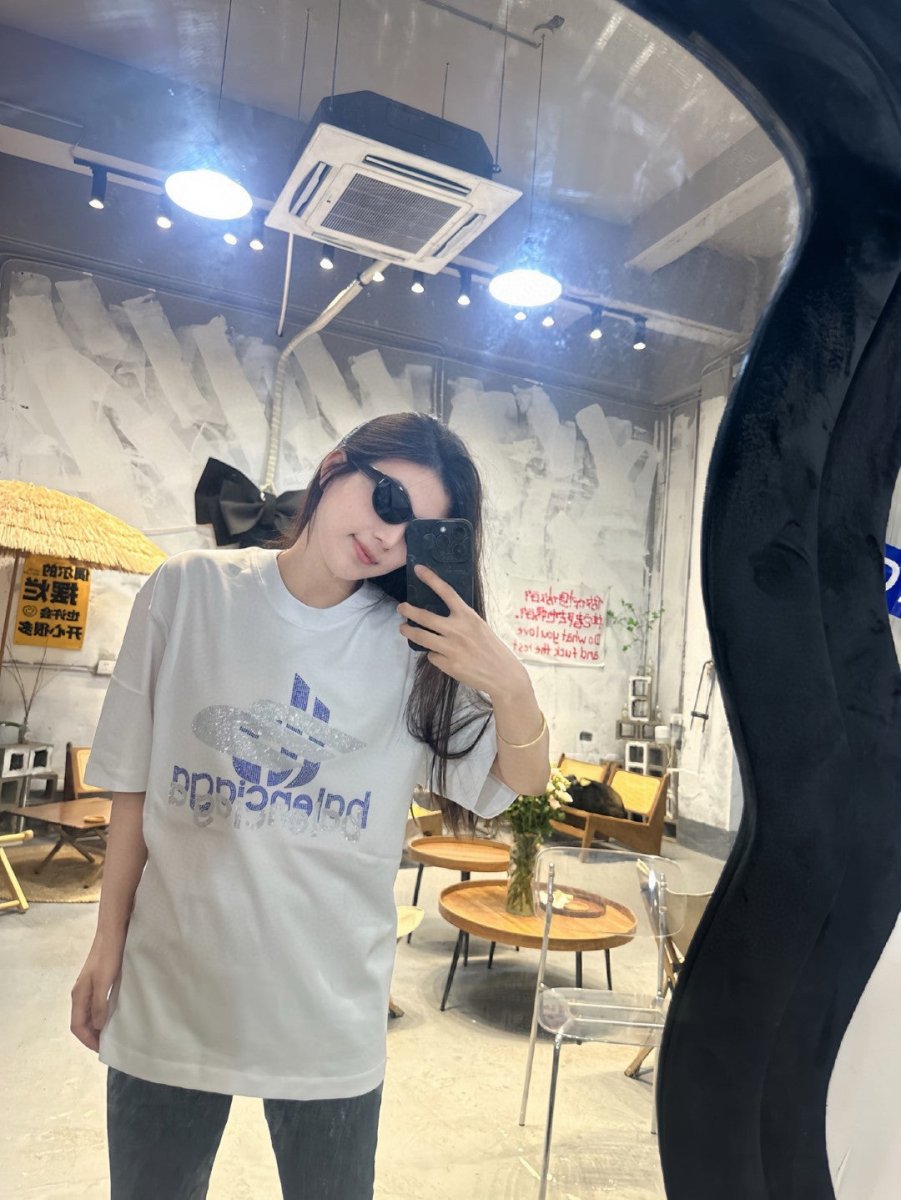 T-shirt Balenciaga à logo cristal blanc