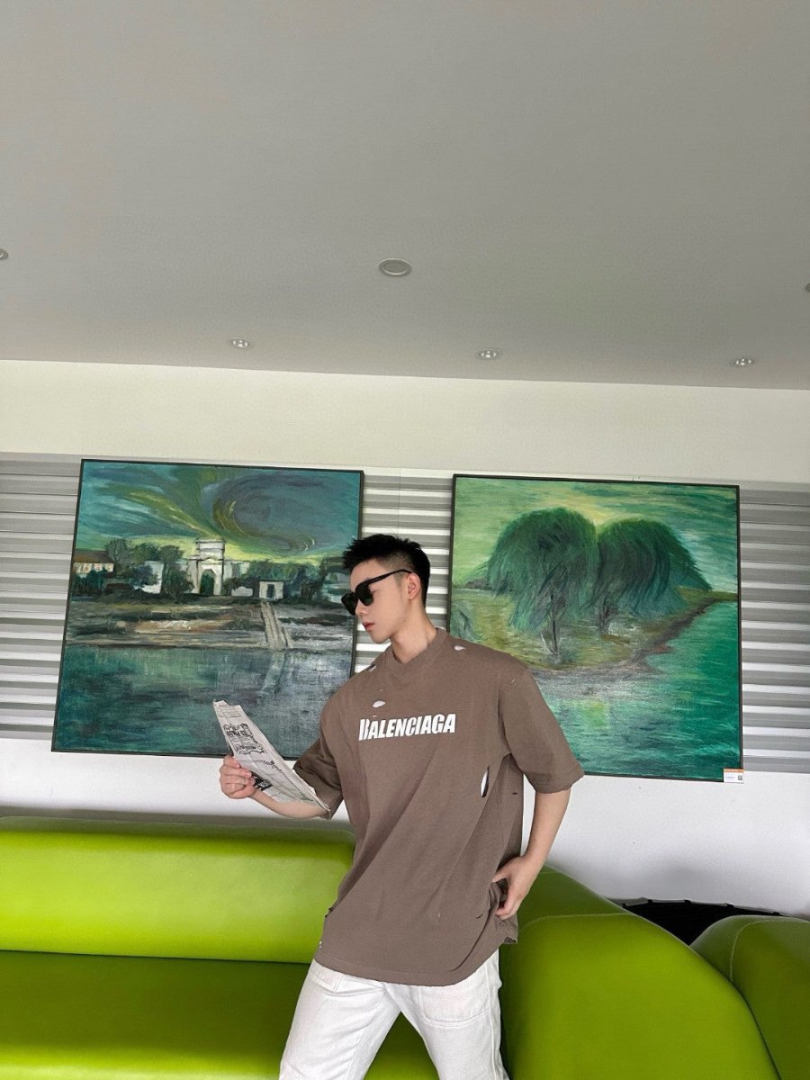 T-shirt Balenciaga à logo vieilli