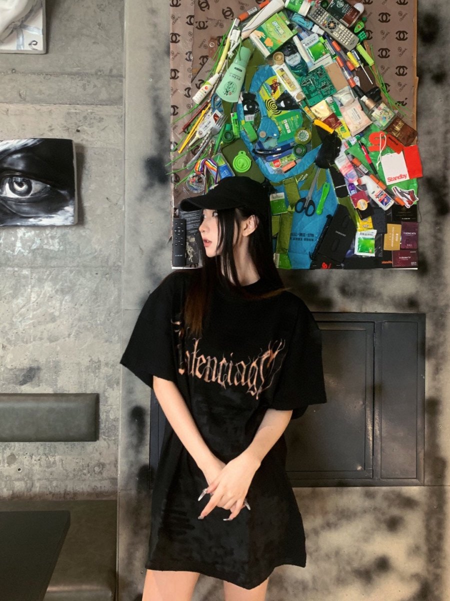 T-shirt Balenciaga à logo gothique noir