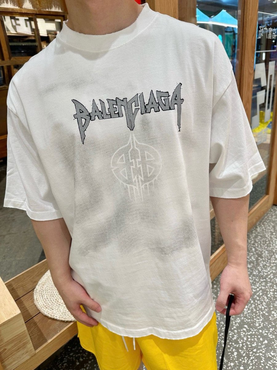 T-shirt Balenciaga à logo gothique (blanc)