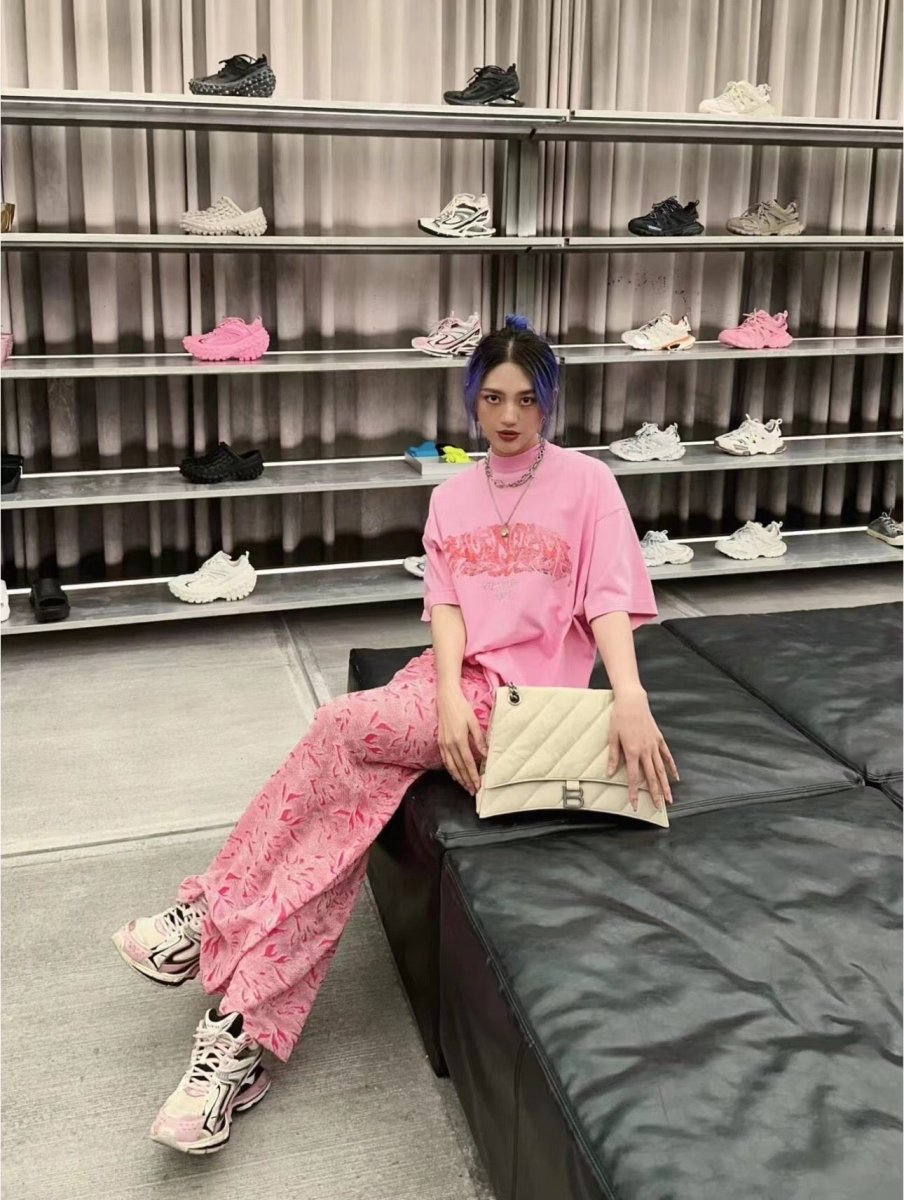 T-SHIRT BALENCIAGA GRAFFITI ROSE