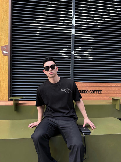 T-shirt à logo Chanel (noir)