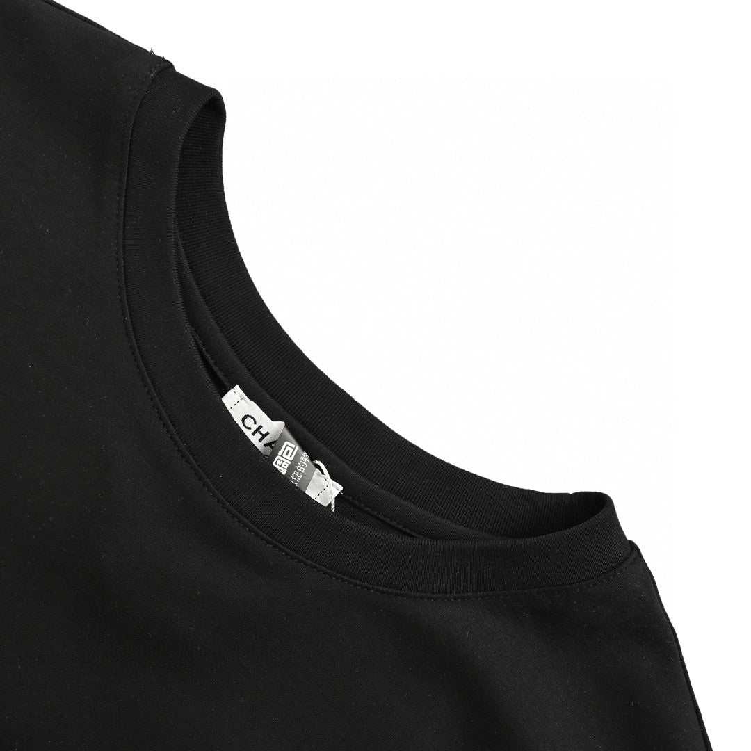 T-shirt à logo Chanel (noir)
