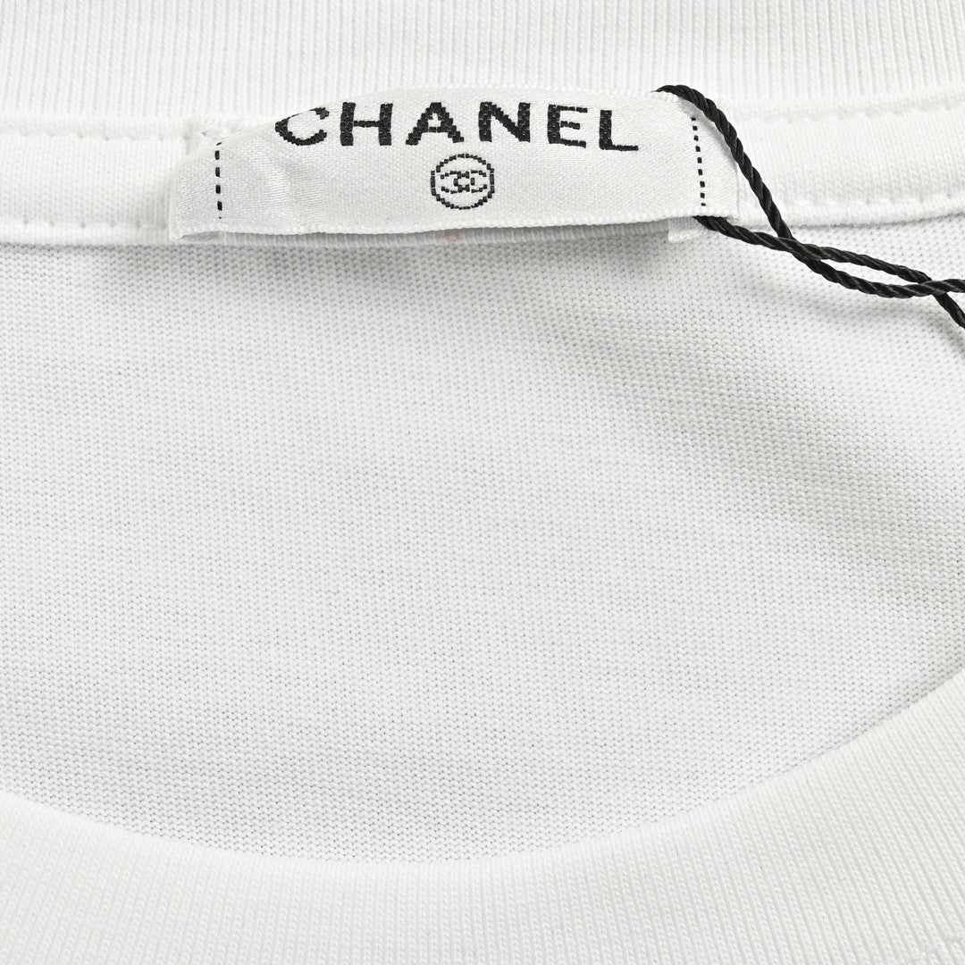 T-shirt à logo Chanel (blanc)