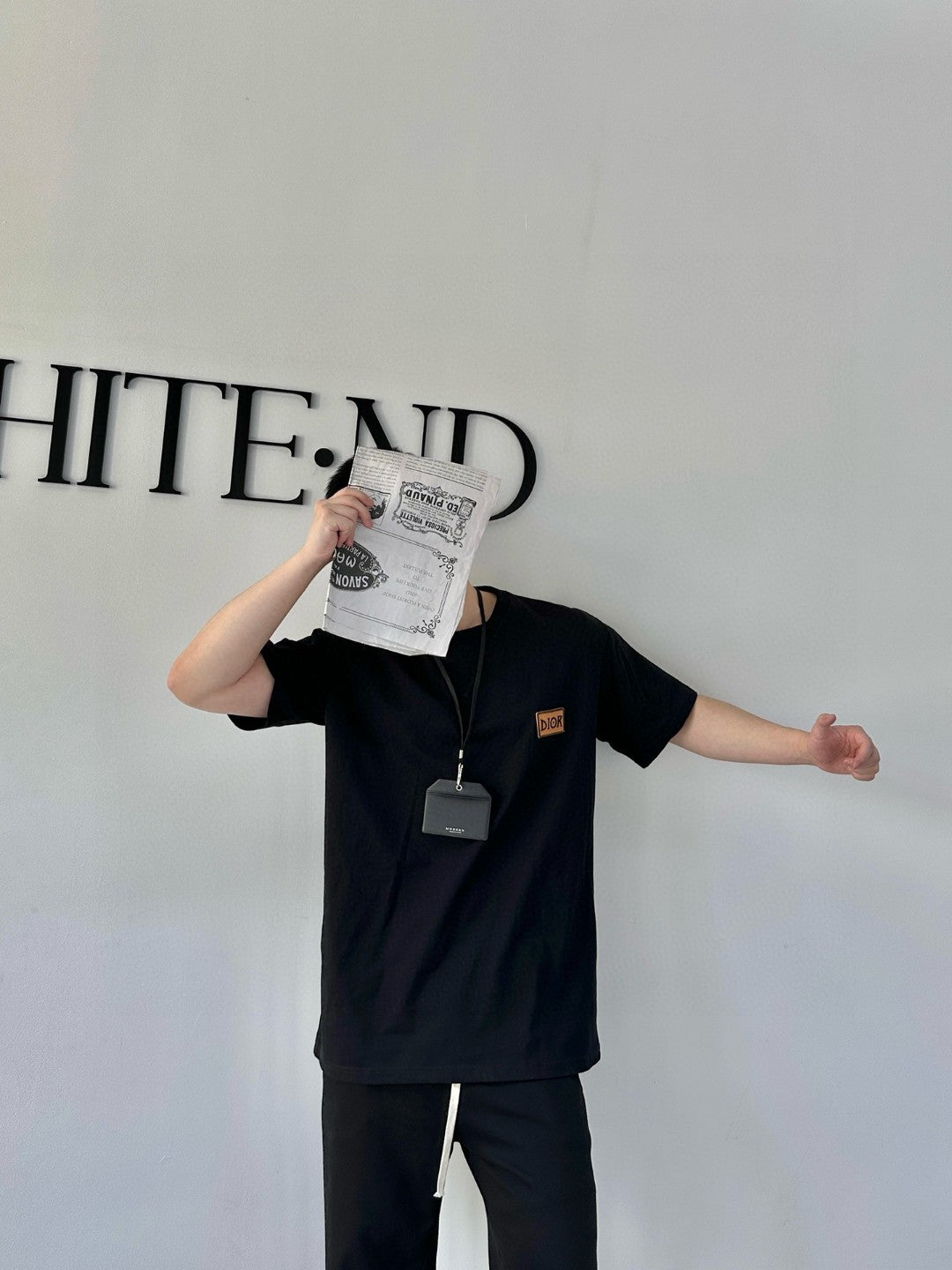 T-shirt noir Dior avec écusson logo