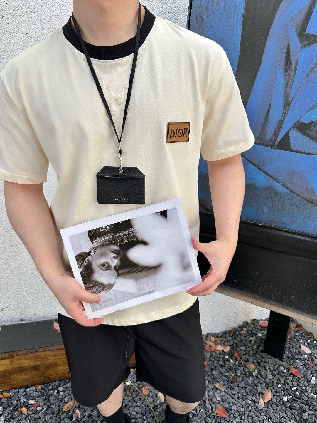 T-shirt crème Dior avec bordure noire
