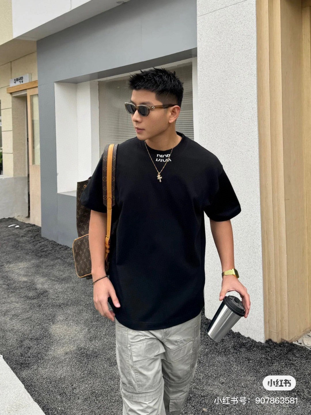 T-shirt noir minimaliste Dior