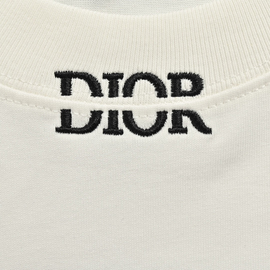 T-shirt blanc minimaliste Dior
