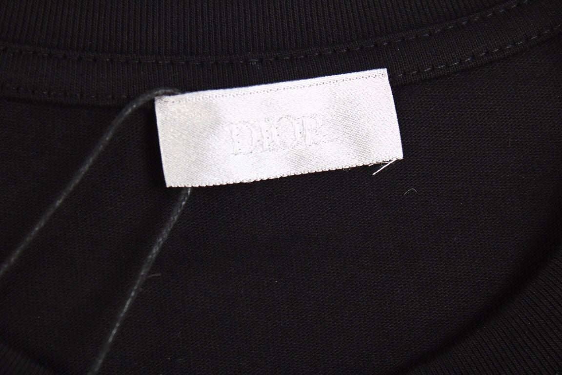 T-shirt Dior avec outils et logo