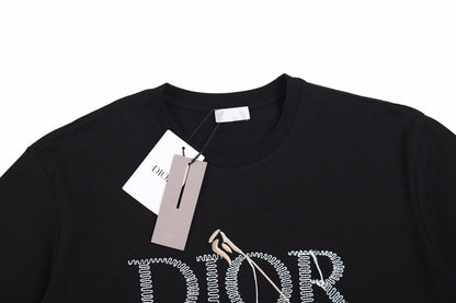 T-shirt Dior avec outils et logo