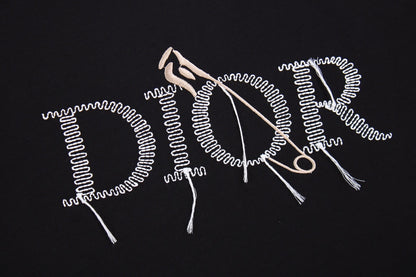 T-shirt Dior avec outils et logo