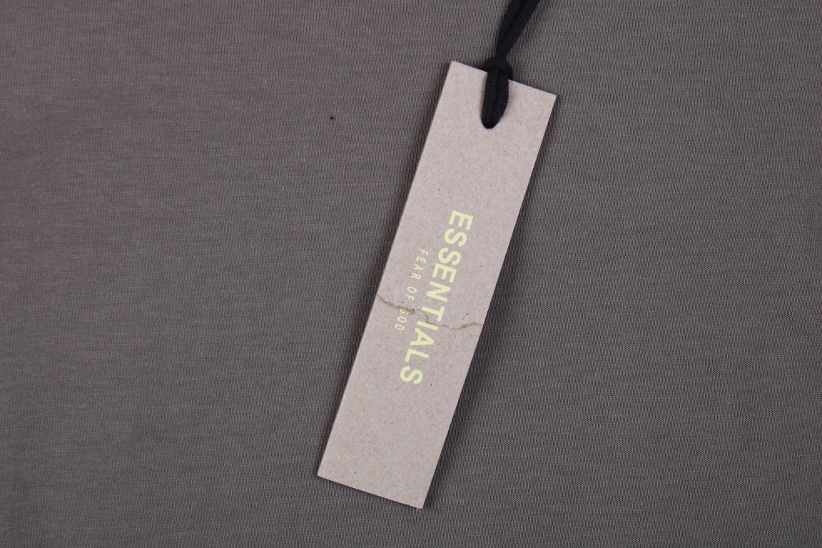 T-shirt Fear of God Essentials avec logo - Taupe