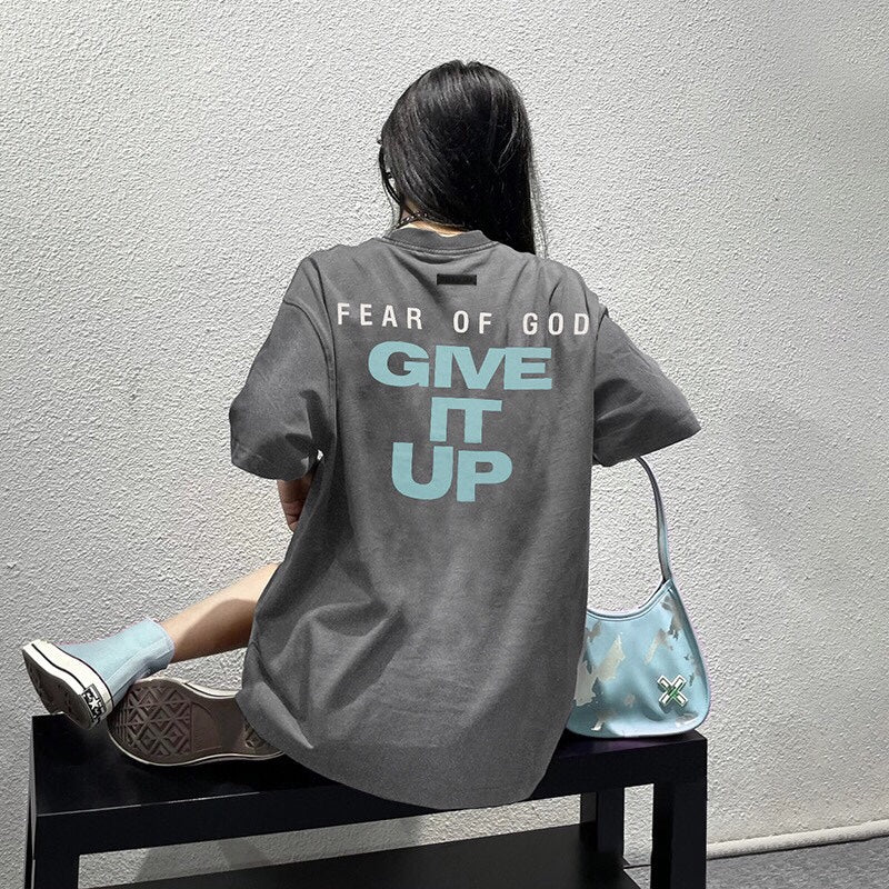 T-shirt Fear of God avec le texte « Give It Up »