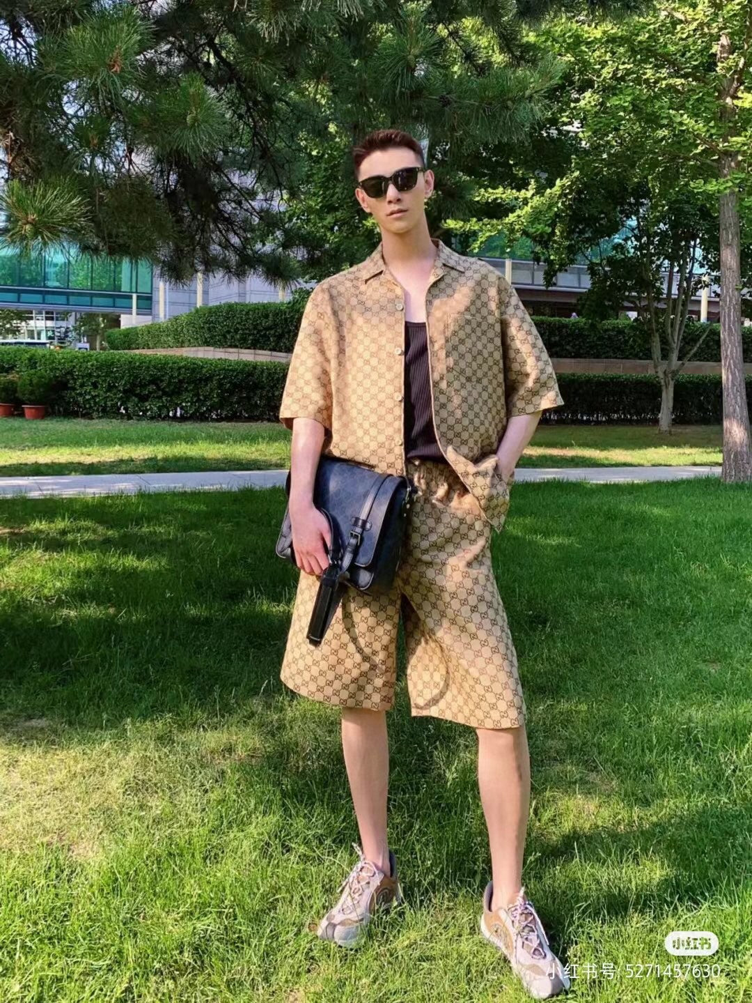 Chemise Gucci GG Monogram Beige à manches courtes