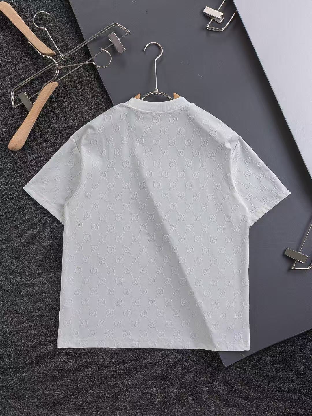 T-shirt Gucci à motif GG (blanc)