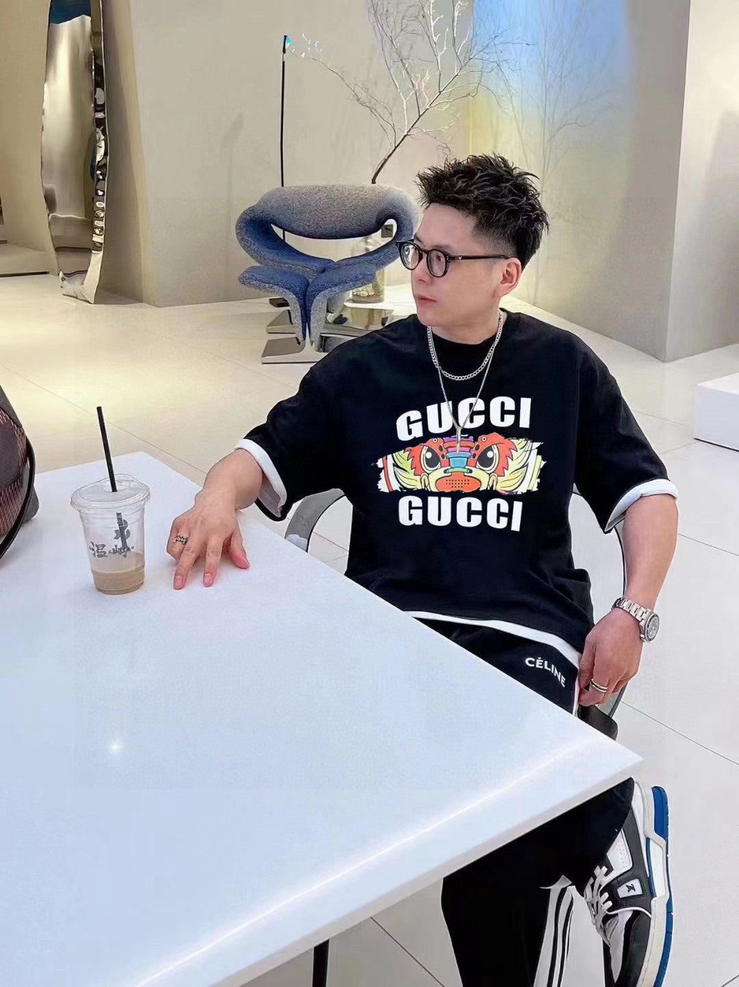 T-shirt graphique Gucci (noir)