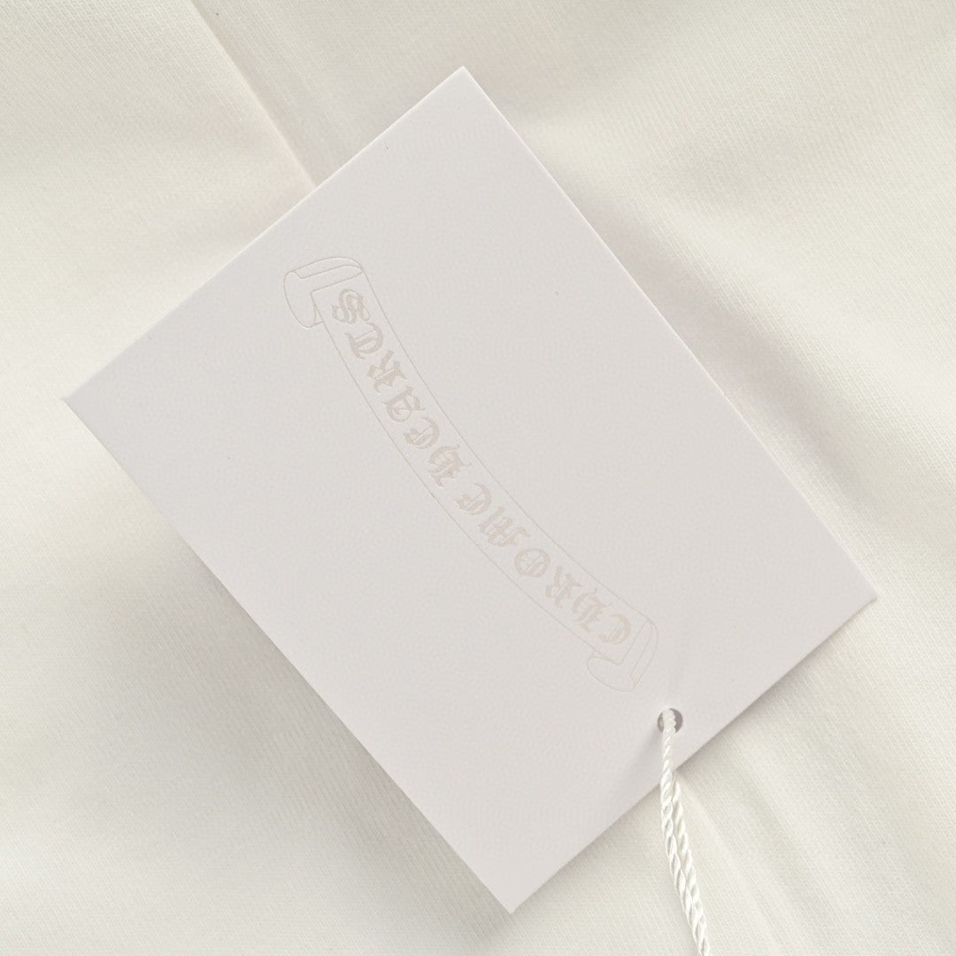 T-shirt blanc Gucci à poche et motif floral en forme de cœur