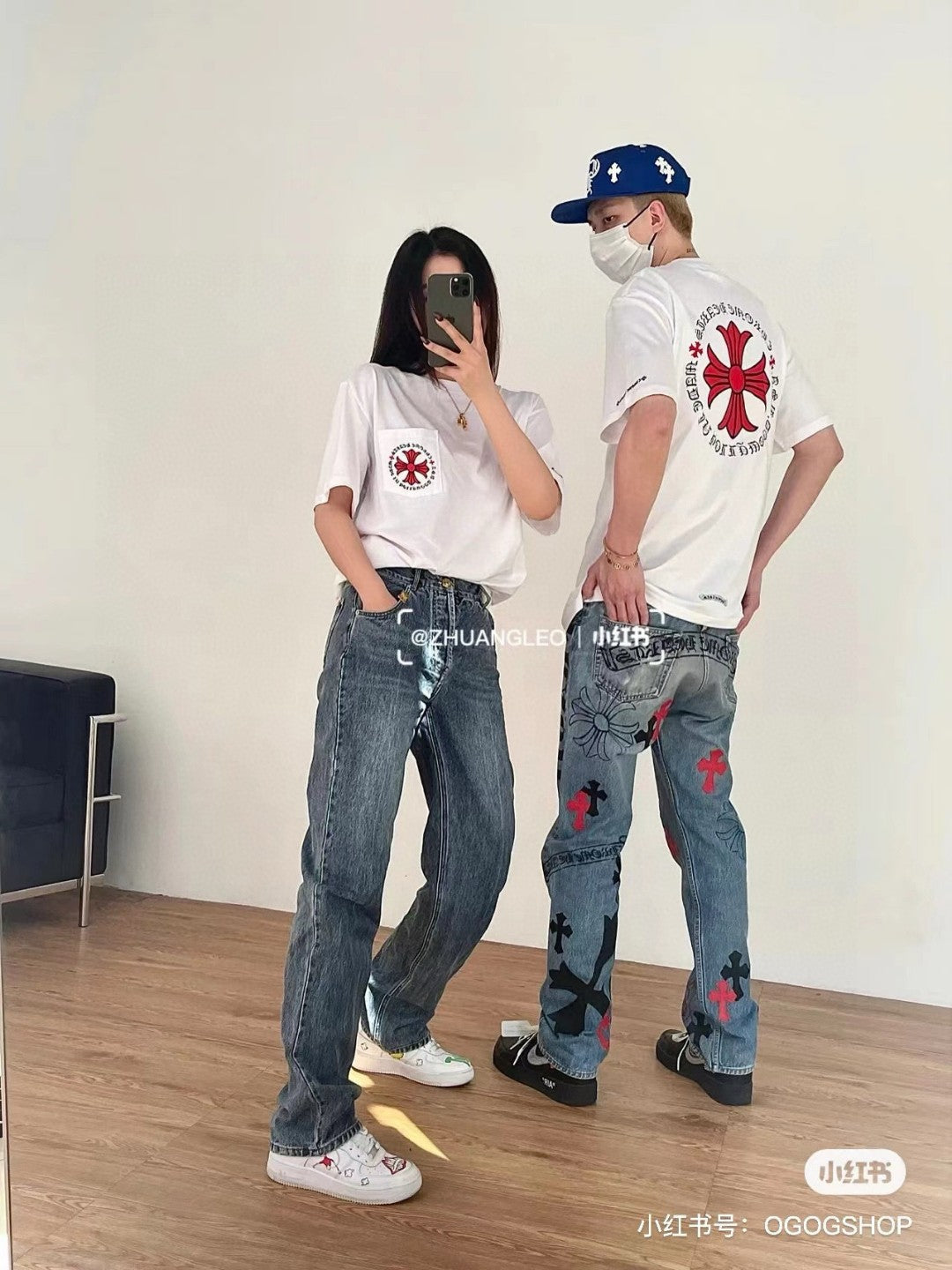 T-shirt blanc Gucci à poche et motif floral en forme de cœur