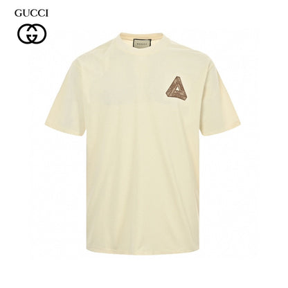 T-shirt beige Gucci à logo triangulaire