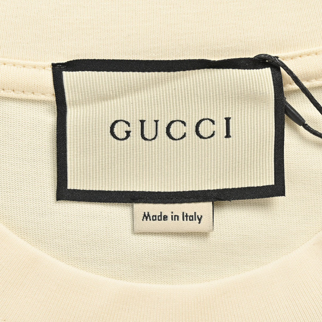 T-shirt beige Gucci à logo triangulaire