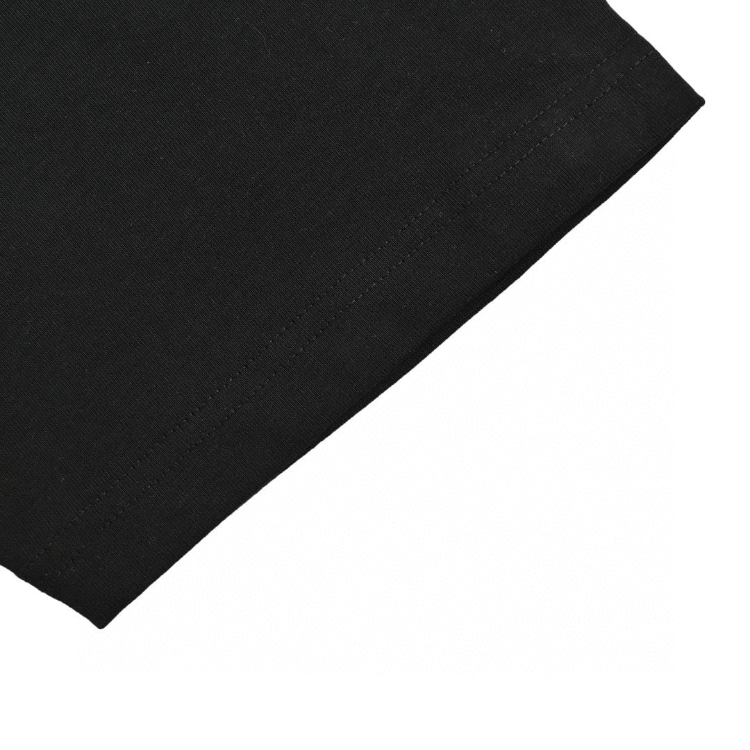 T-shirt noir Gucci à logo triangulaire