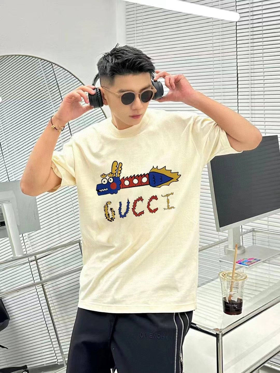 T-shirt blanc Gucci à motif dragon