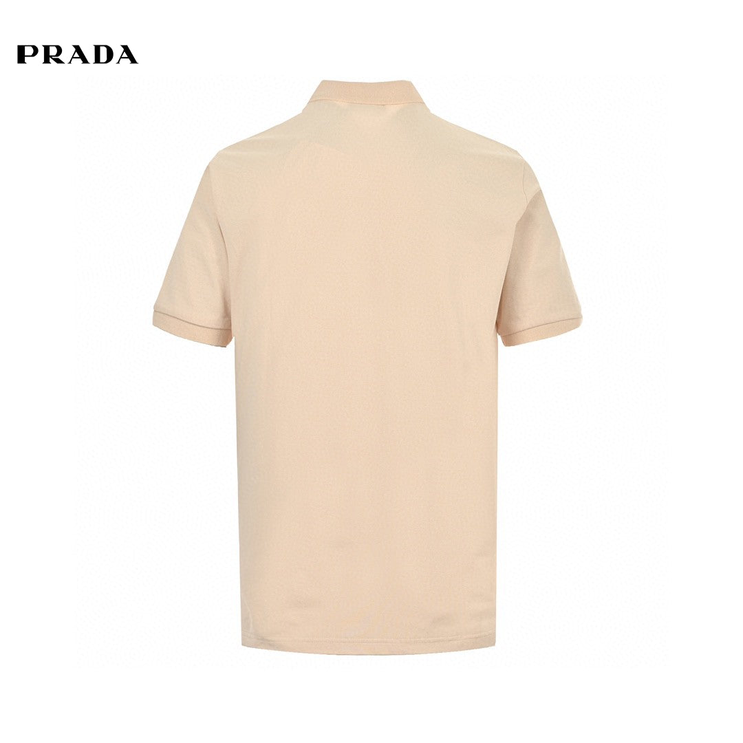 Polo beige à écusson logo Prada
