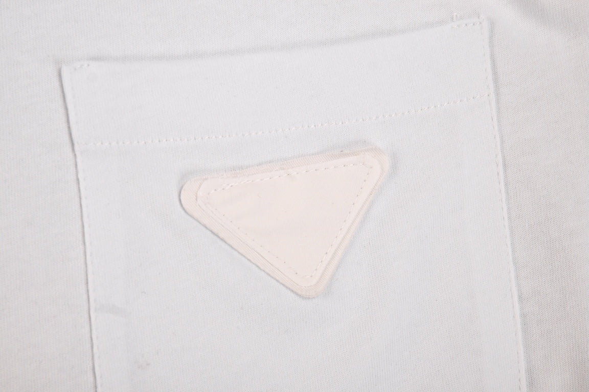 T-shirt Prada à poche logo (blanc)