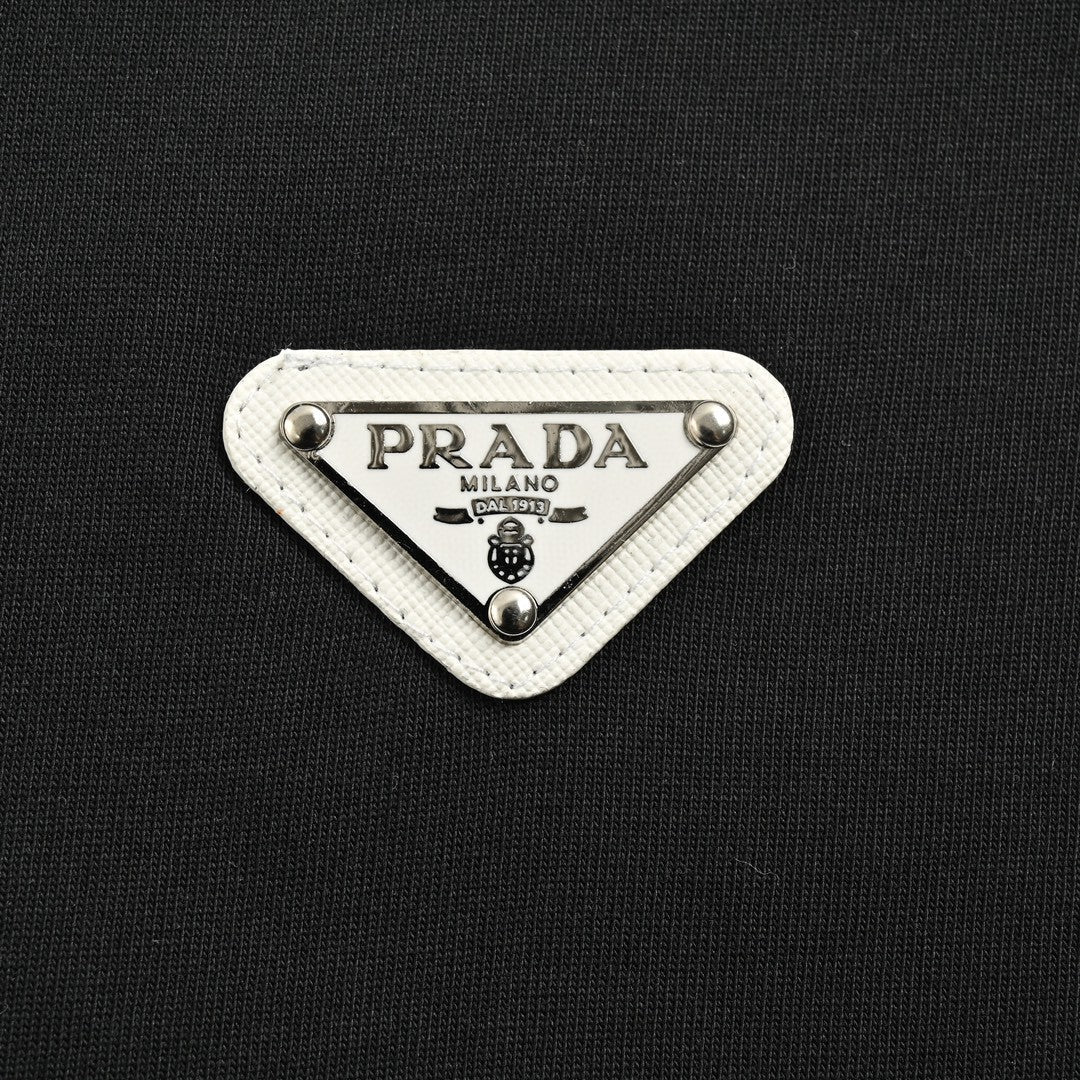 T-shirt à logo Prada (noir)
