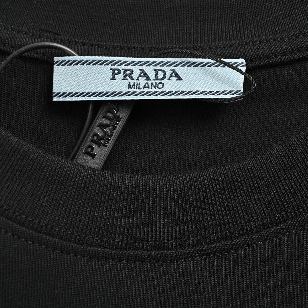 T-shirt à logo Prada (noir)