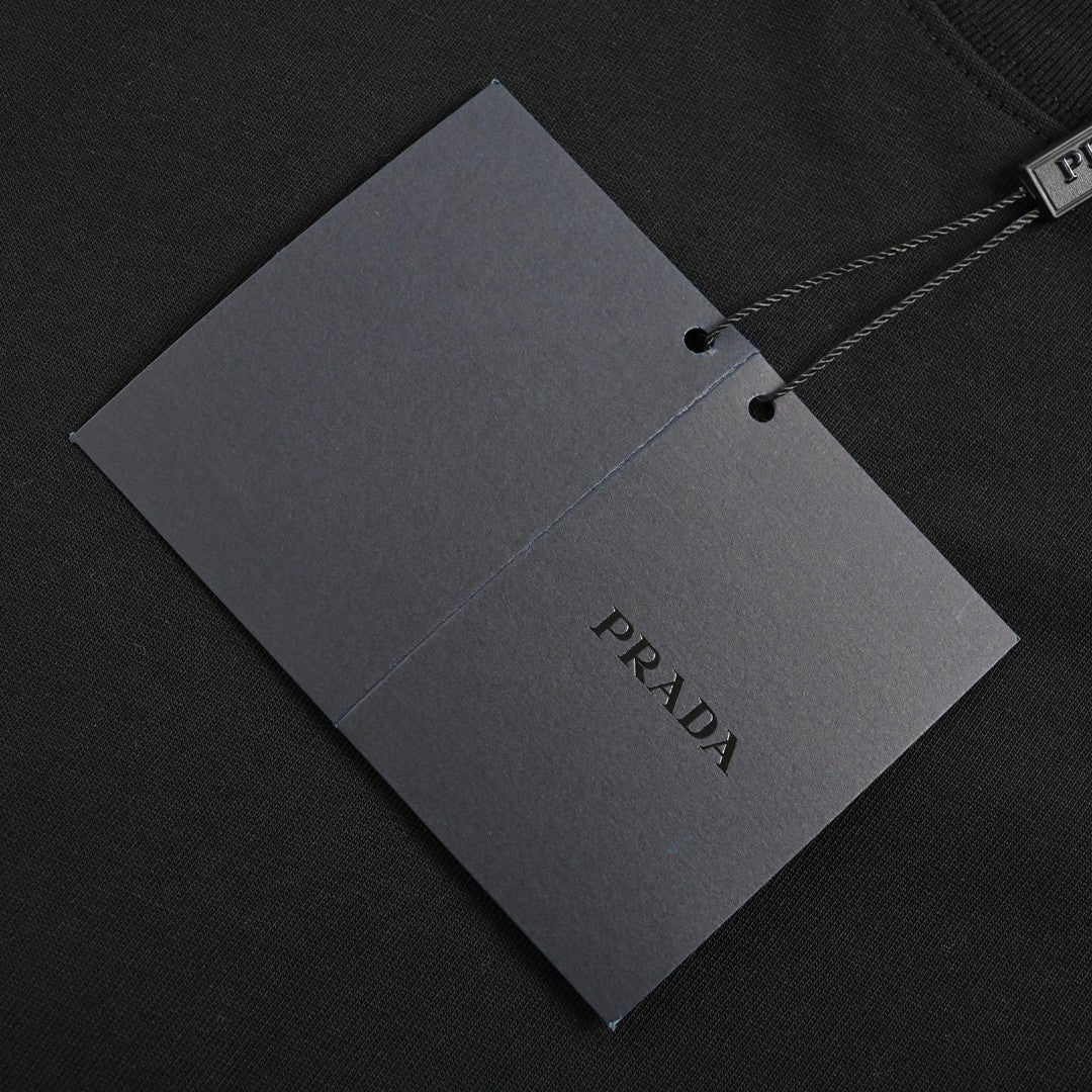 T-shirt à logo Prada (noir)