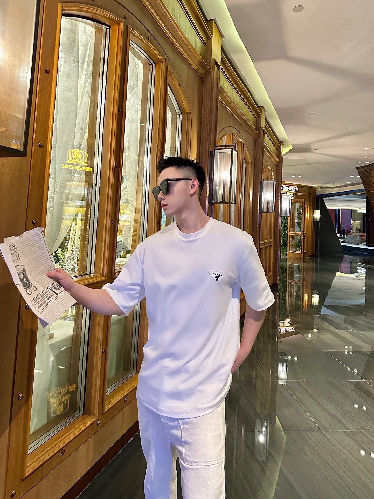 T-shirt à logo Prada (blanc)