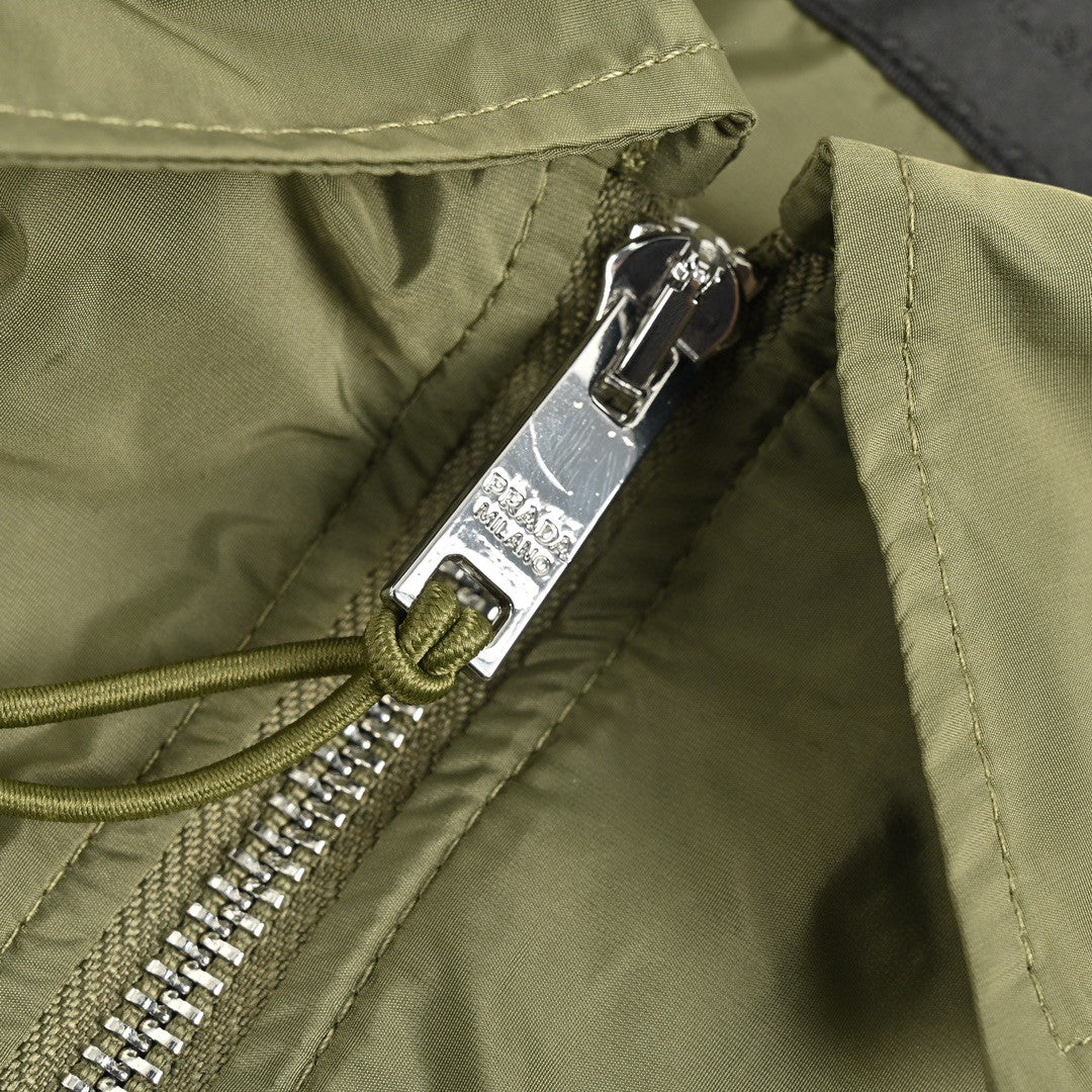 Veste Prada vert olive à manches courtes