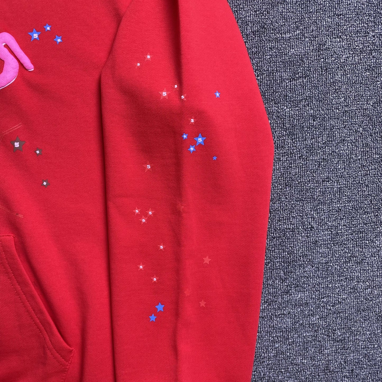 SP5DER WORLDWIDE RED ANGEL NUMÉRO 555 SWEAT À CAPUCHE ROUGE