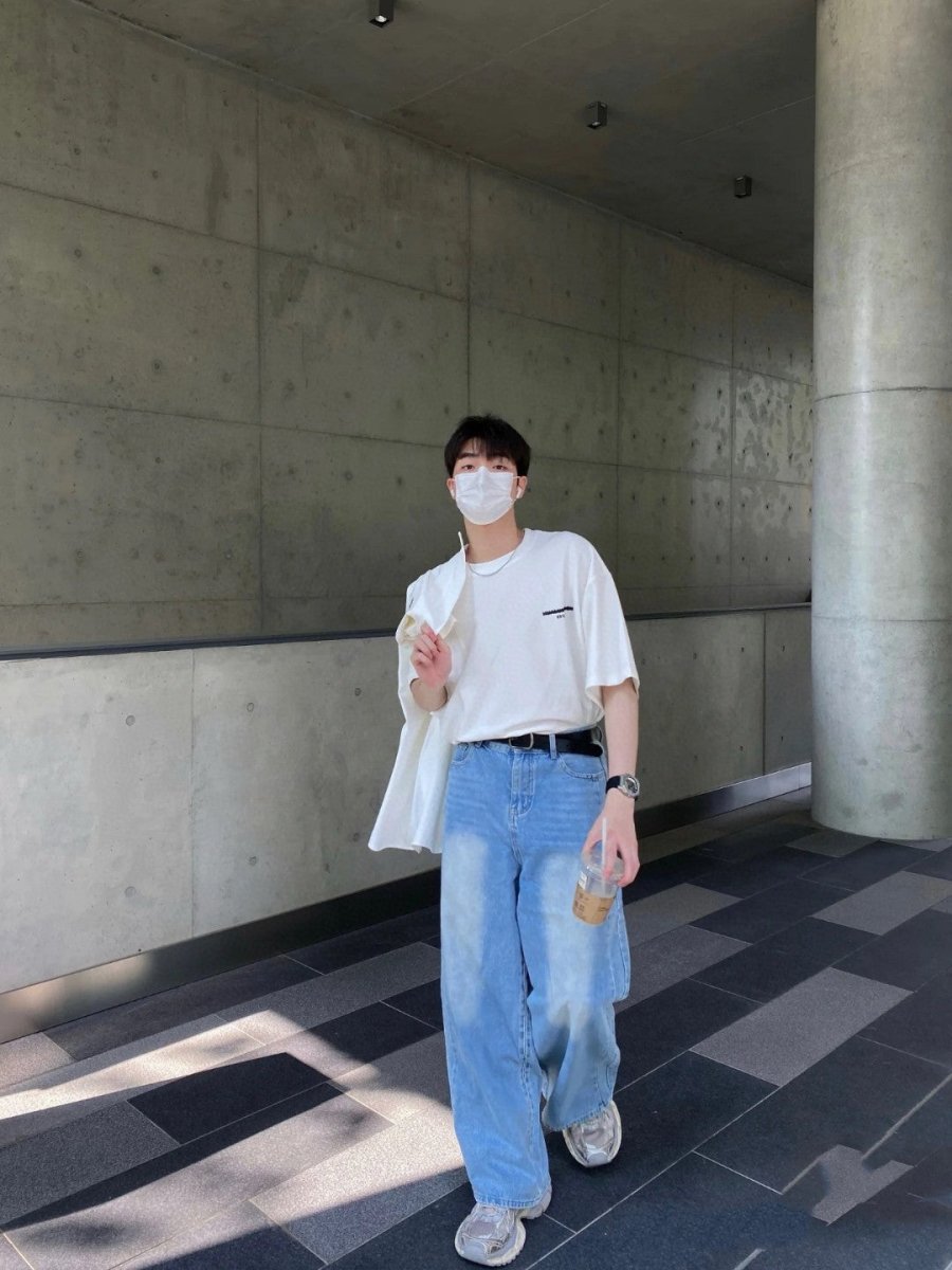 T-shirt Balenciaga à logo déformé (blanc)