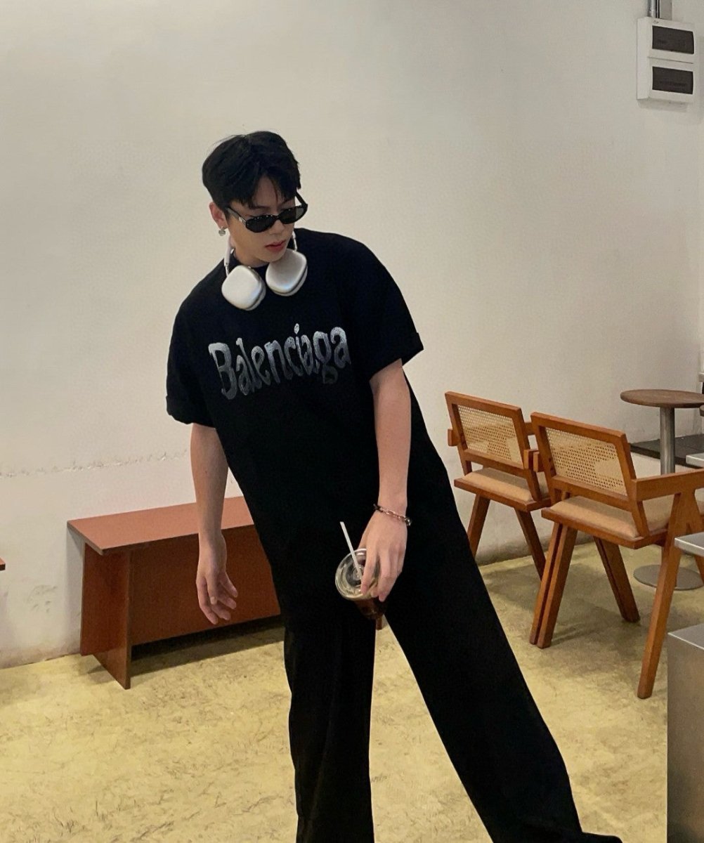 T-shirt Balenciaga à logo dégradé (noir)