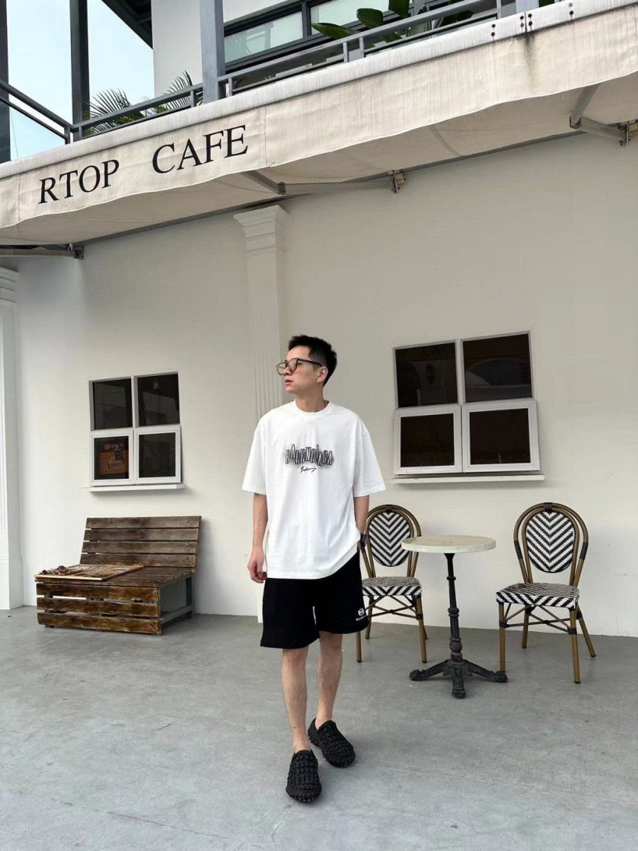 T-shirt Balenciaga à logo graphique