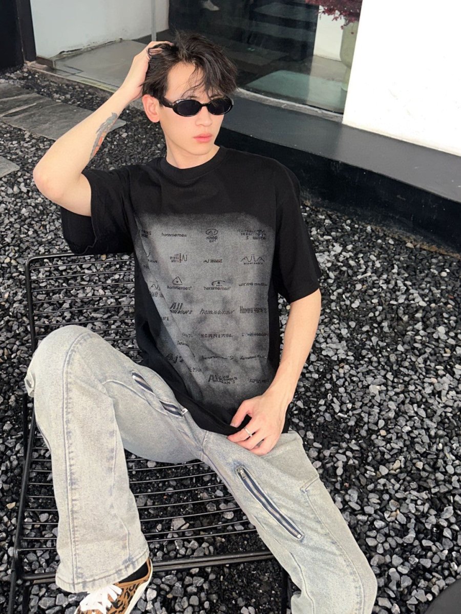 T-shirt Balenciaga à imprimé graphique (noir)