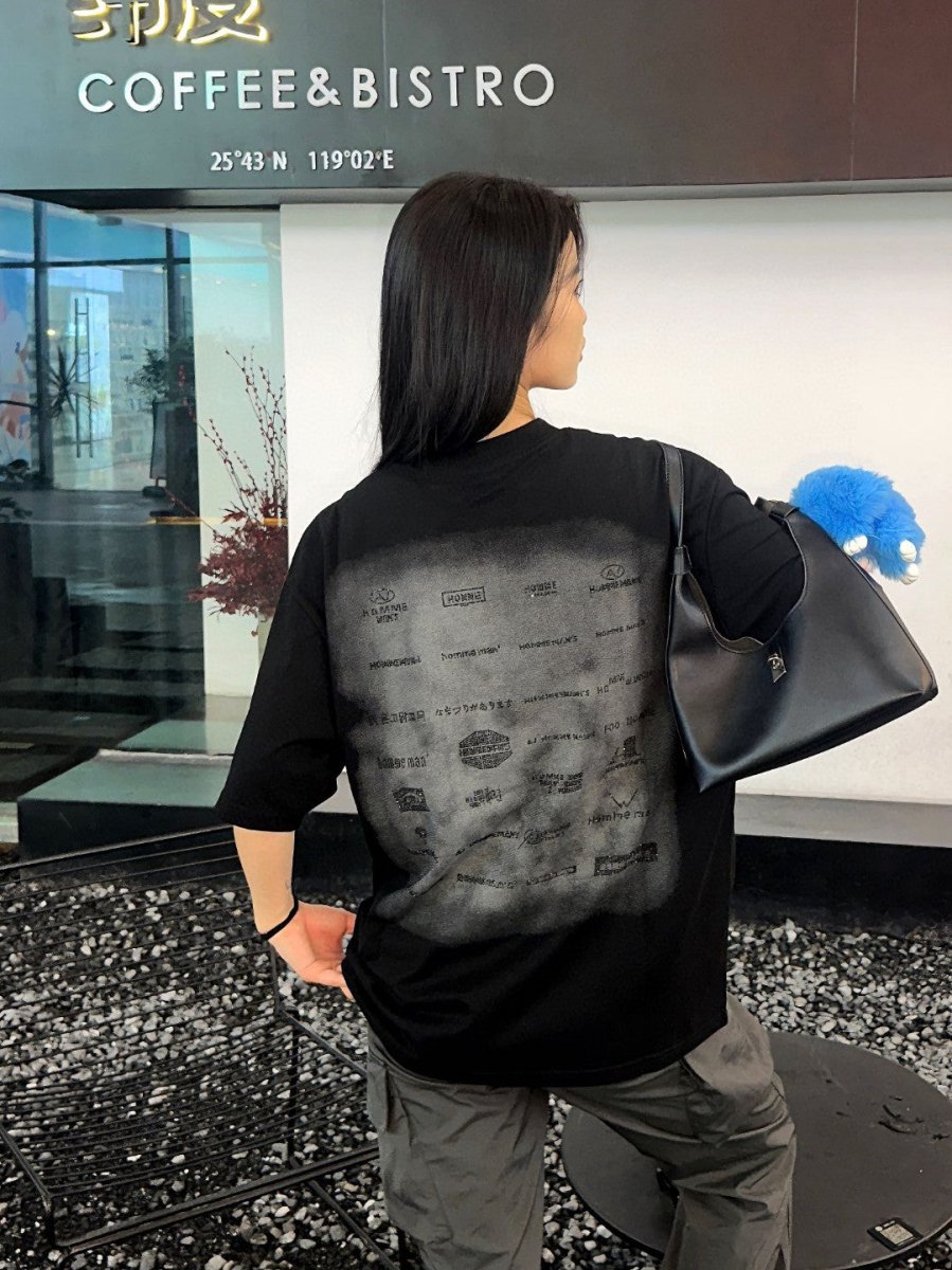 T-shirt Balenciaga à imprimé graphique (noir)